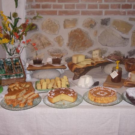 Agriturismo La Valle Degli Ulivi Semproniano Kültér fotó