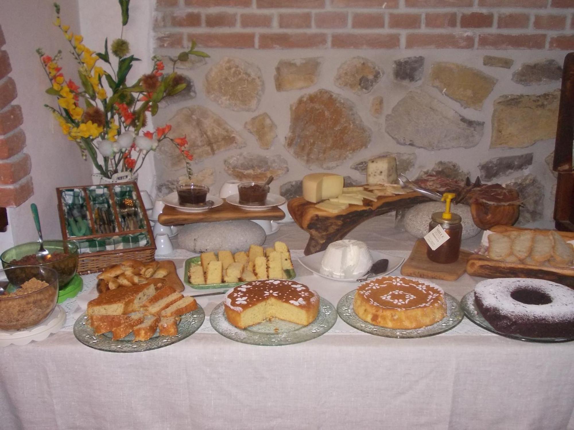Agriturismo La Valle Degli Ulivi Semproniano Kültér fotó