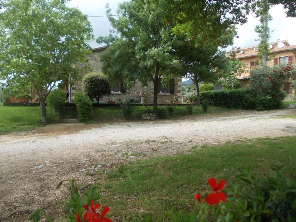 Agriturismo La Valle Degli Ulivi Semproniano Kültér fotó