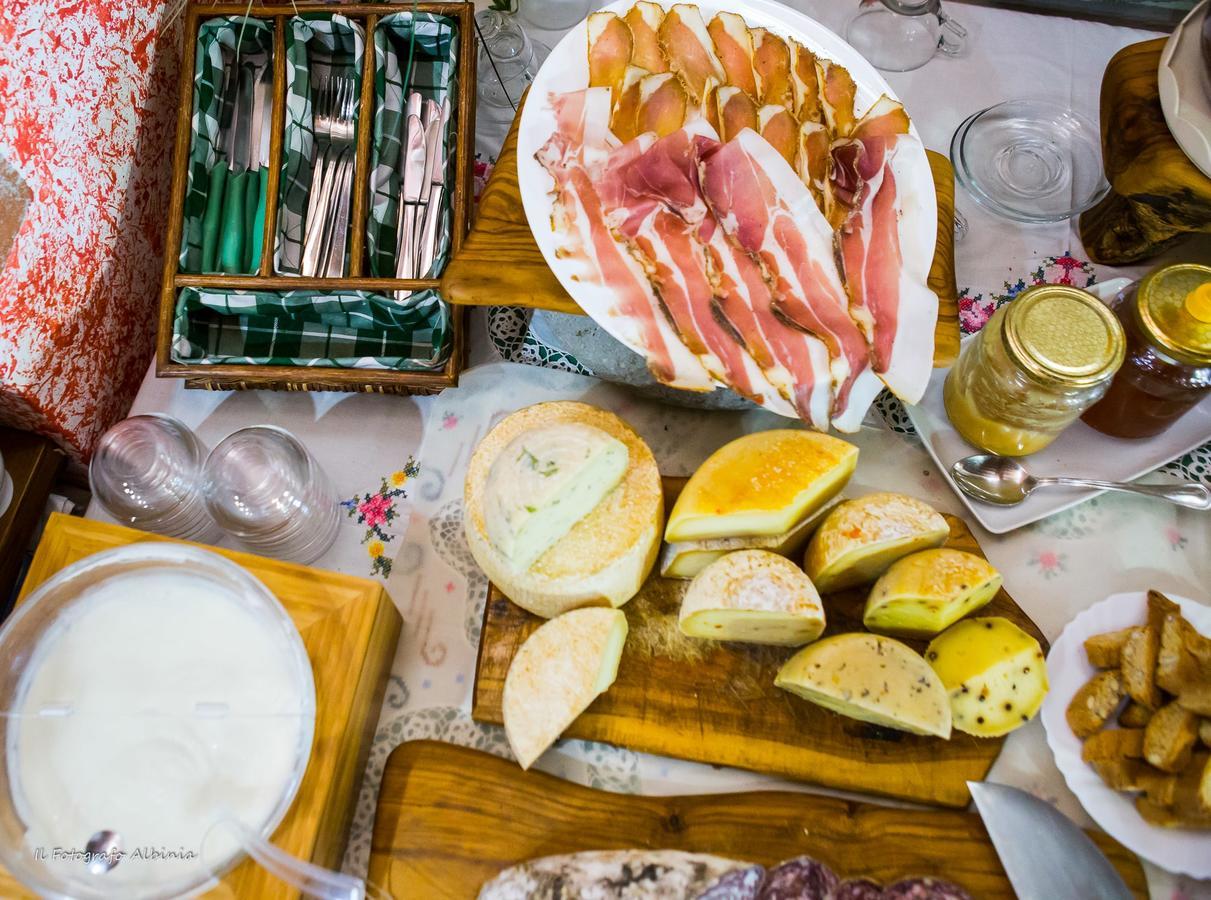 Agriturismo La Valle Degli Ulivi Semproniano Kültér fotó